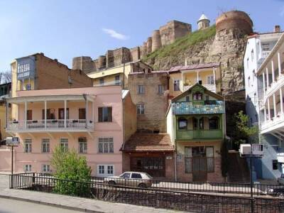 РИА «Новости»: Цены на аренду жилья в Тбилиси выросли в марте на 50-65%
