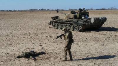 Не видит смысла в войне: российский солдат обменял танк на украинское гражданство