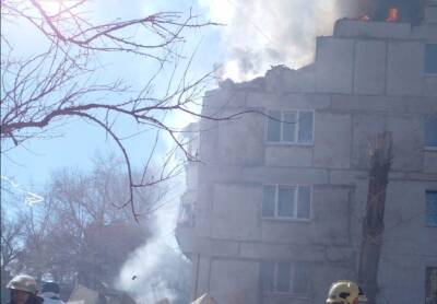 Пожары, обвалы, погибшие и пострадавшие: обстрелы на Луганщине не прекращаются