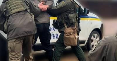 В Житомирской области украинские военные задержали предателя, который сдавал врагу позиции