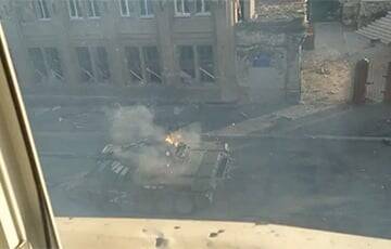 Украинские бойцы показали, как охотятся на танки оккупантов в Мариуполе