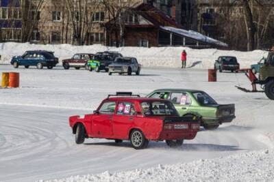 В Кунгуре состоялось первенство Пермского края по ледовым гонкам на автомобилях