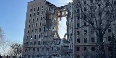 Удар по зданию ОГА в Николаеве: спасатели достали из-под завалов тела троих погибших, 22 человека пострадали