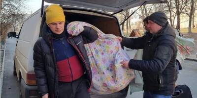 «Война — не отпуск». Дмитрий Комаров показал свой талисман — украинский флаг — и рассказал о помощи в тылу