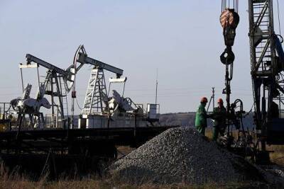Нефть сохраняет высокие темпы снижения цены на ослаблении международной напряжённости