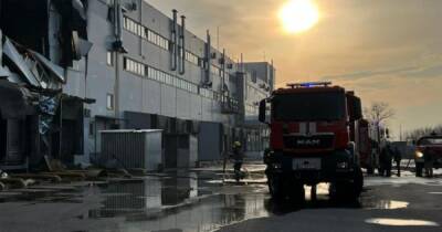 Россия обстреляла склад на Киевщине: возник пожар