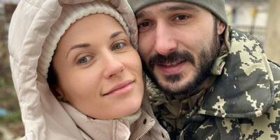Андрей Фединчик сообщил, что уже почти месяц не видел жену Наталку Денисенко и осудил Антона Батырева, который до войны работал в Украине