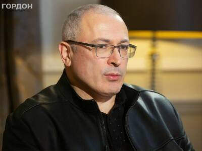 "Я не знаю, что вам сказать, кроме "простите". Ходорковский расплакался, обращаясь к украинцам. Полный текст интервью Гордону