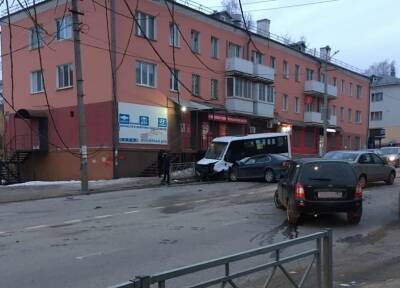 В полиции рассказали подробности утреннего жесткого ДТП в Смоленске - rabochy-put.ru - Смоленск