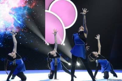 В Баку стартовал первый день Всемирных соревнований среди возрастных групп по акробатической гимнастике (ФОТО)