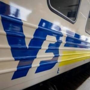 Все поезда с востока на запад Украины стали эвакуационными: список