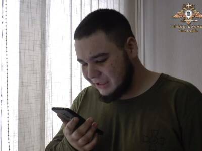 «Я целый, мне повезло»: сдавшемуся в плен украинскому солдату разрешили позвонить родным