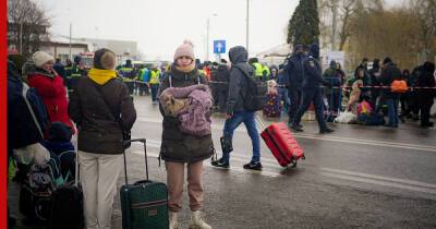 Еврокомиссия призвала ЕС быть готовым к миллионам беженцев с Украины