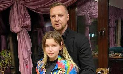 Полгода не виделись вживую: дочь Малафеева встретилась с семьей после курса реабилитации