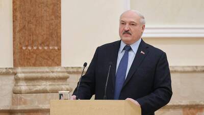 Лукашенко обвинил Запад в попытках втянуть Белоруссию в события на Украине