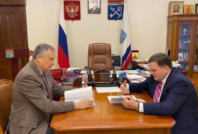 Сенатор Сергей Перминов представил отчет о работе за 2021 год губернатору Ленобласти