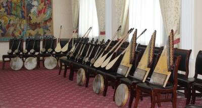 Учебные заведения минкультуры Таджикистана получили новые музыкальные инструменты