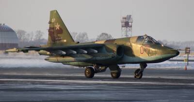 В Ирпене уничтожили российский штурмовик Су-25СМ (фото, видео)