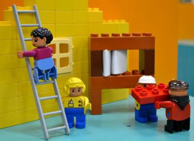Компания Lego объявила о приостановке продукции в Россию