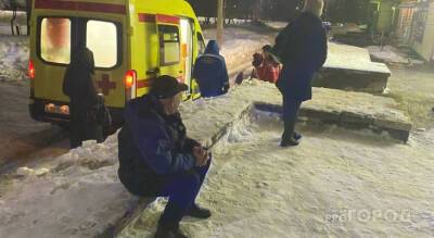 Женщину с детьми завалило снегом: прокуратура нашла виновных