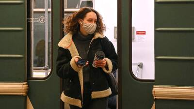 Оперштаб Москвы подтвердил необходимость ношения масок в общественных местах