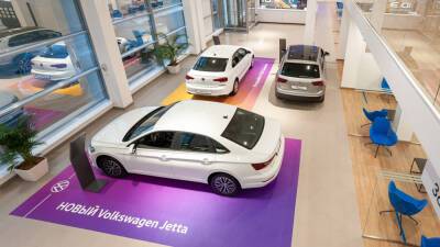 Компания Volkswagen приостанавливает производство и поставки автомобилей в РФ