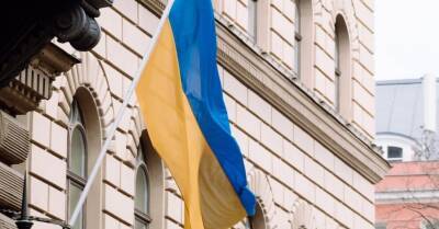 Украинские дипломаты ночью покинули Москву и прибыли в Латвию