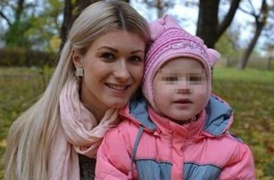 Таксист отказался везти 10-летнюю девочку с ДЦП и ее родителей в Волхове