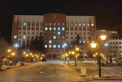 Букву Z нарисовали светом из окон на здании краевой администрации в Чите