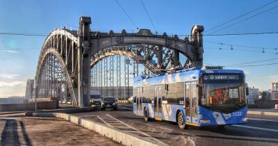 Транспортная реформа в Петербурге может ввести запрет на оплату проезда наличными