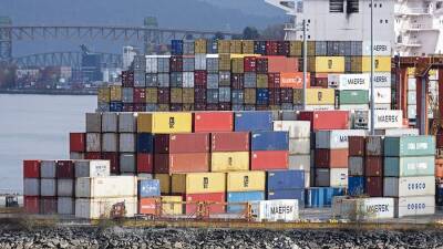 Канада введет 35-процентные тарифы на экспорт из России и Белоруссии
