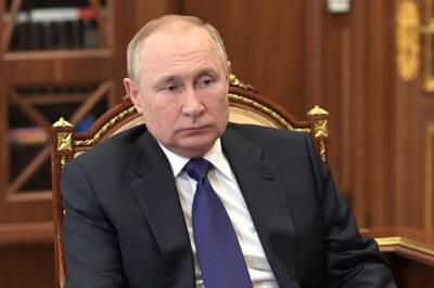 Путин поручил выплачивать семьям погибших военных на Украине по 12 миллионов рублей
