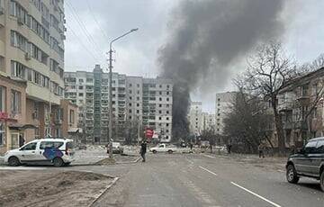 Бомбардировка Россией Чернигова: из-под завалов изъяли тела уже 33 погибших