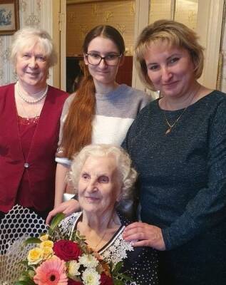 Нижегородка Антонина Фомичева отметила 105-летний юбилей