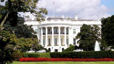 Белый дом просит одобрить Конгресс США выделение Украине 10 млрд долларов на борьбу с Россией