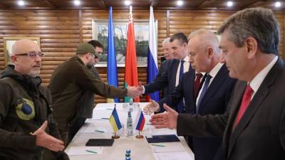 Москва и Киев достигли понимания по вопросу гуманитарных коридоров на Украине