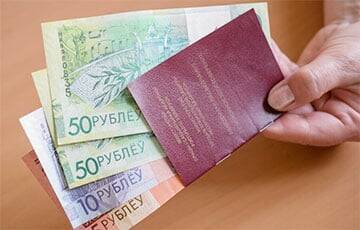 Пенсии белорусов падают пятый месяц подряд из-за разогнавшейся инфляции