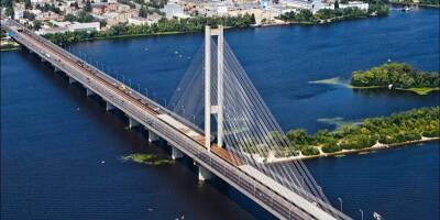 Южный мост в Киеве открыли для общественного транспорта
