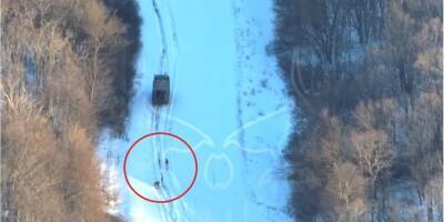 Солдатам ВС РФ пришлось пешком догонять по снегу бросивший их грузовик — видео