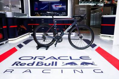 Red Bull и BMC Switzerland расширили сотрудничество