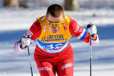 Лыжники Большунов и Терентьев выиграли золото в командном спринте на чемпионате России