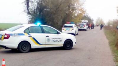 Авто вонзилось в блокпост: кадры эпичного ДТП на Одесчине