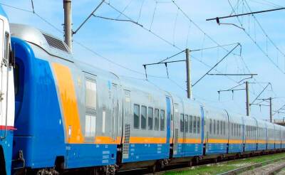 Казахстан отложил запуск железнодорожного сообщения с Узбекистаном "на более поздний срок"