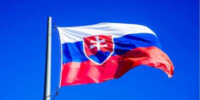 Словакия высылает 35 сотрудников российского посольства