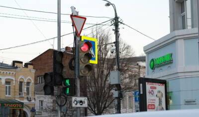 Из-за аварийности на перекрёстке в центре Тюмени изменится режим работы светофора