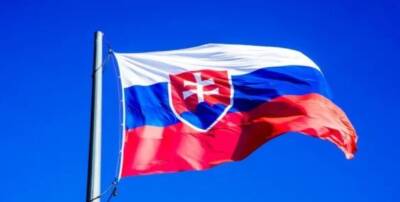 Словакия высылает из страны 35 российских дипломатов