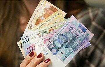 «Банк забрал себе 300 рублей, не оповестив нас о том, что ввел комиссию за перевод»