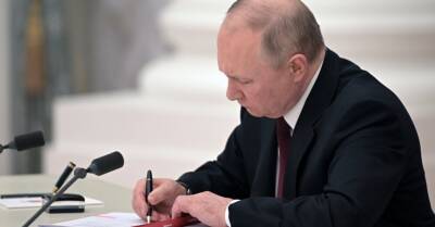 Путин начал весенний призыв в армию на фоне вторжения в Украину