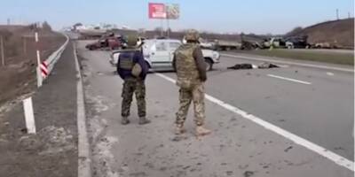 Бутусов показал место расстрела оккупантами гражданских автомобилей вблизи села Малая Рогань — видео