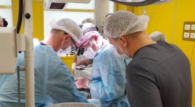 Чувашские хирурги сделали ювелирную операцию на сосудах 800-граммовой девочки
